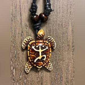Sea Turtle Pendant Necklace Adjustable Cord NEW